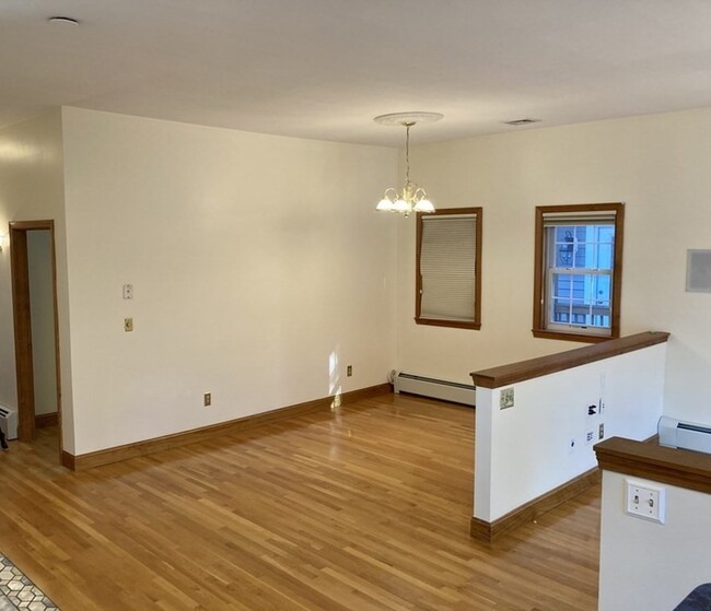Foto del edificio - 617 E 3rd St
