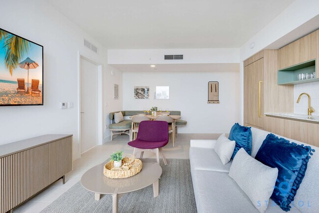 Foto del edificio - 601 NE 1st Ave