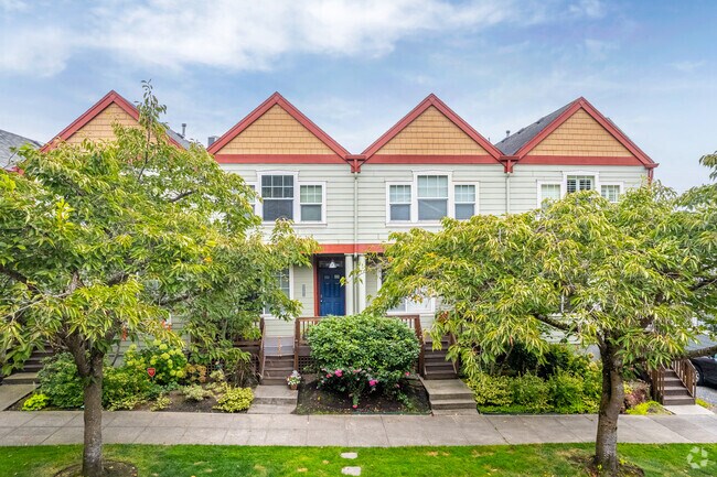 Exterior - 5202-5230 SW View Point Ter