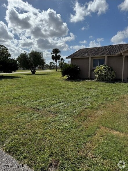 Building Photo - 10698 Tuliptree Ct