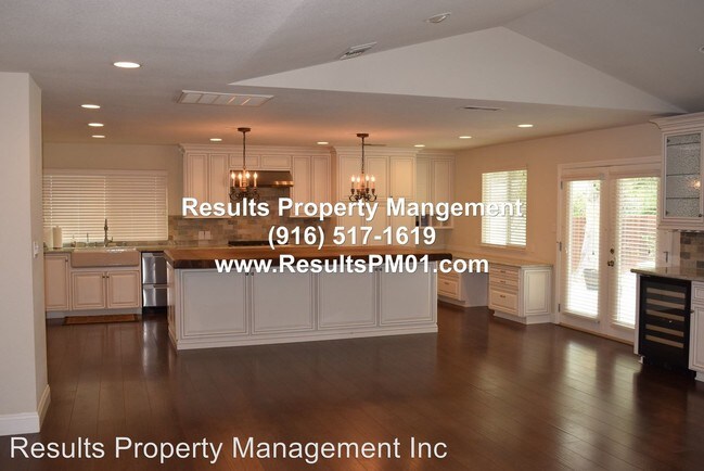 Building Photo - 8677 Pendleton Dr