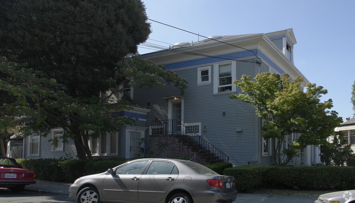 Primary Photo - 1030-1040 Bella Vista Ave