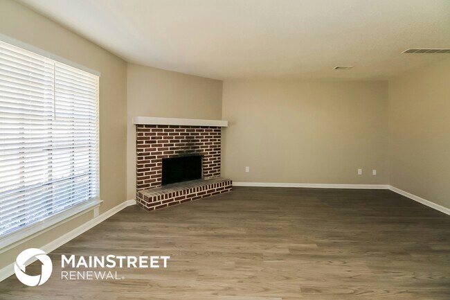 Foto del edificio - 676 Overlook Ct