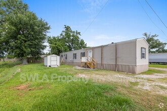 Building Photo - 2141 Country Club Rd