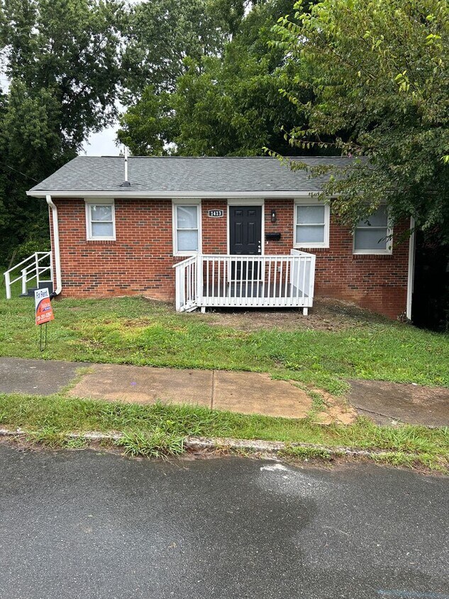 Primary Photo - 1413 21st St