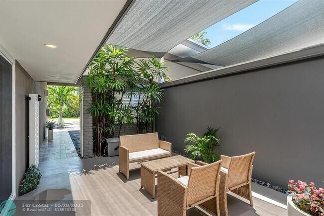 Foto del edificio - 2605 NE 33rd St
