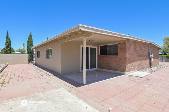 Building Photo - 8270 E Nicaragua Dr