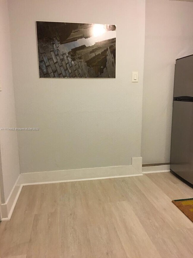 Foto del edificio - 7525 S Waterway Dr