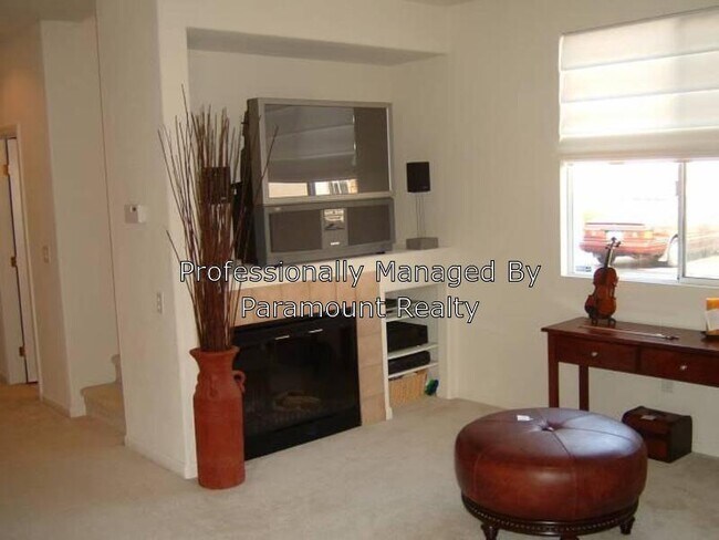 Building Photo - 4192 Glenwood Terrace
