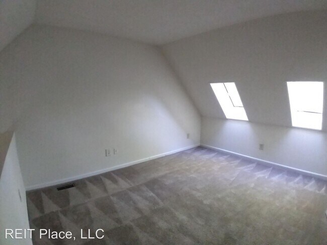 Building Photo - 3820 Sherman Ave