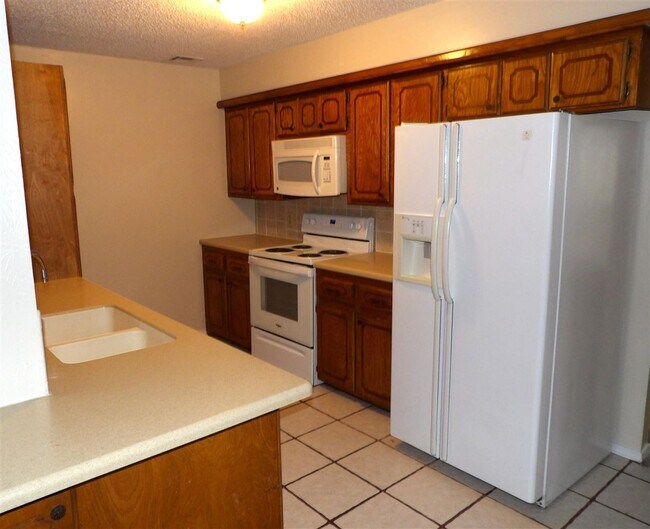 Foto del edificio - 7017 SW Winchester Ave
