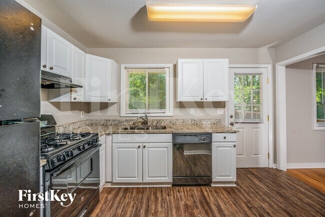 Foto del edificio - 129 Briar Grove Dr