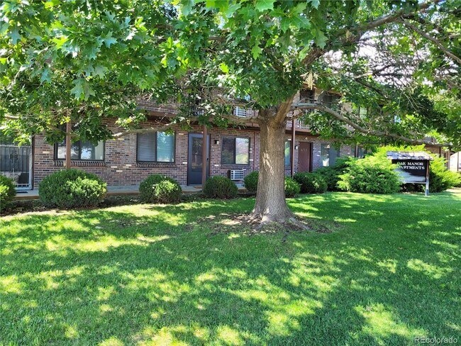 Foto del edificio - 633 Oak St