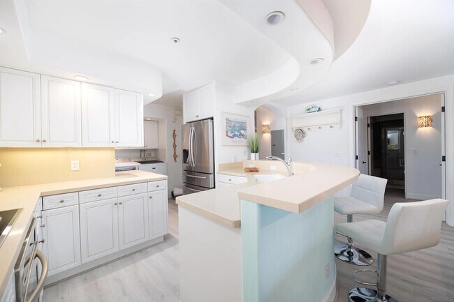 Building Photo - 8263 Camino Del Oro