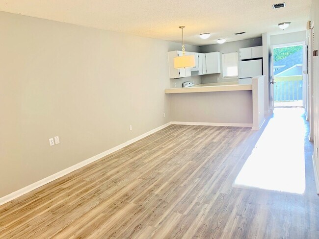 Building Photo - 1650 Eagles Pl