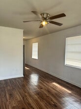 Building Photo - 2113 23rd St N