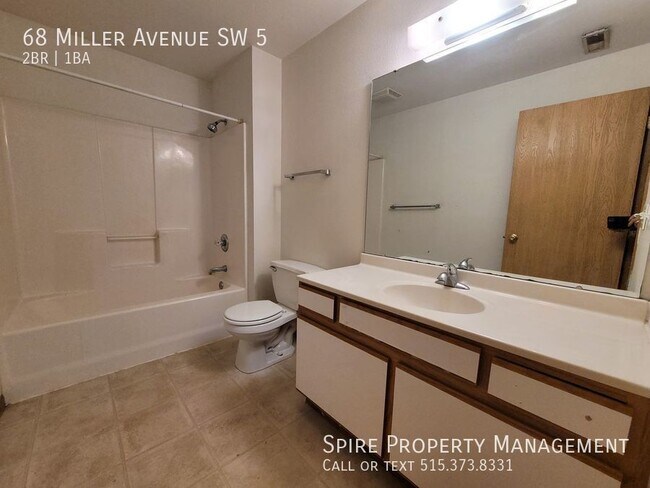 Building Photo - SW 2 bedroom 1 bath condo near Kirkwood Co...