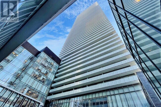 Photo du bâtiment - 50 Charles St E