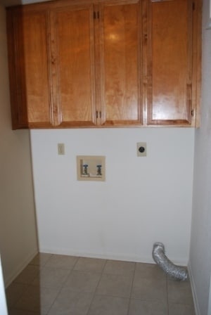 Building Photo - 910 Crymes Ln