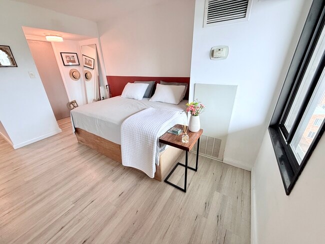 Building Photo - 1718 P St NW