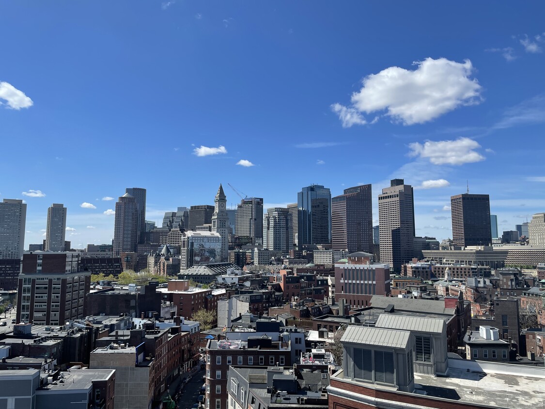 Foto principal - 300 Commercial St