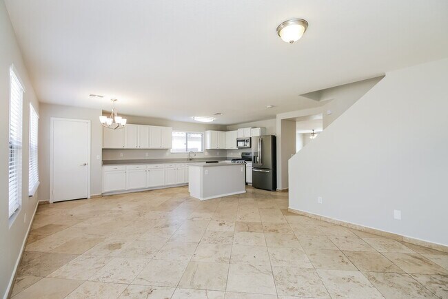 Building Photo - 4630 N 91st Dr