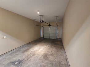 Building Photo - 928 Runneburg Rd