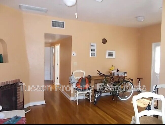 Foto del edificio - 1220 N Olsen Ave