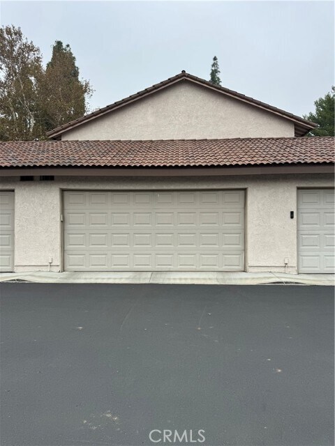 Foto del edificio - 1029 Carmel Cir