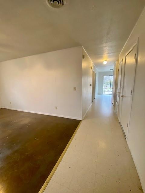 Building Photo - 2105 W Emma Ave