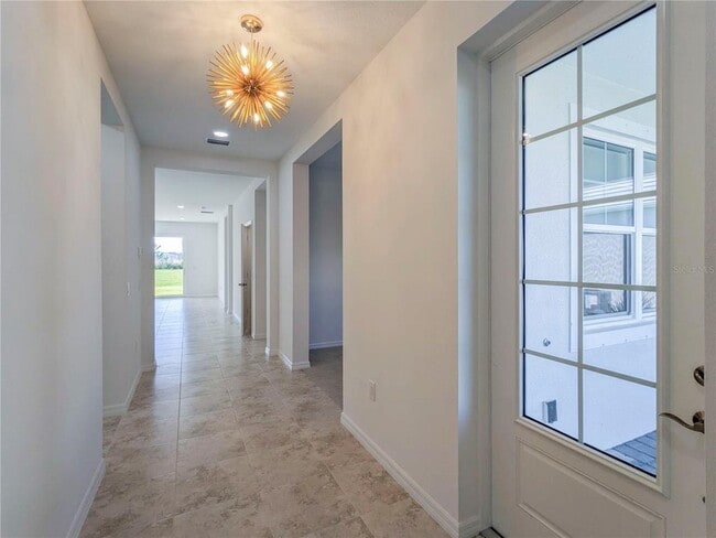 Building Photo - 8125 Sternway Rd