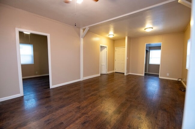 Foto del edificio - 1974 Snyder Ln