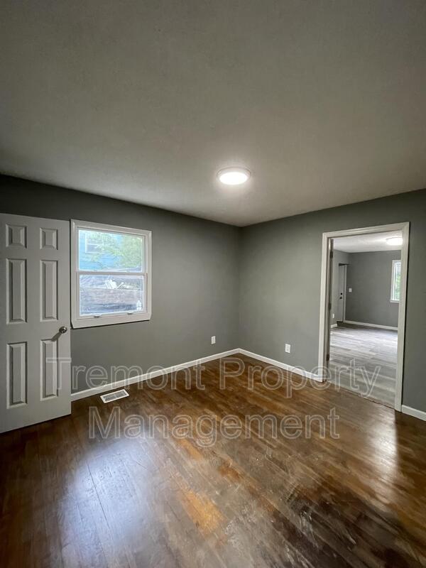 Building Photo - 5216 Fagan St