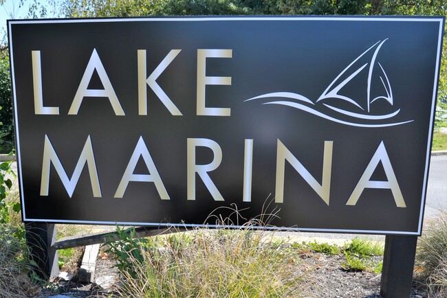 Building Photo - Lake Marina Apartments