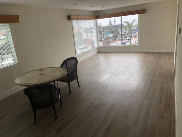 Living room facing west - 1029 Aviation Blvd