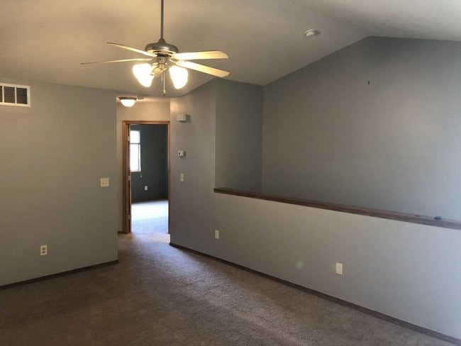 Building Photo - 8702 W. Havenhurst