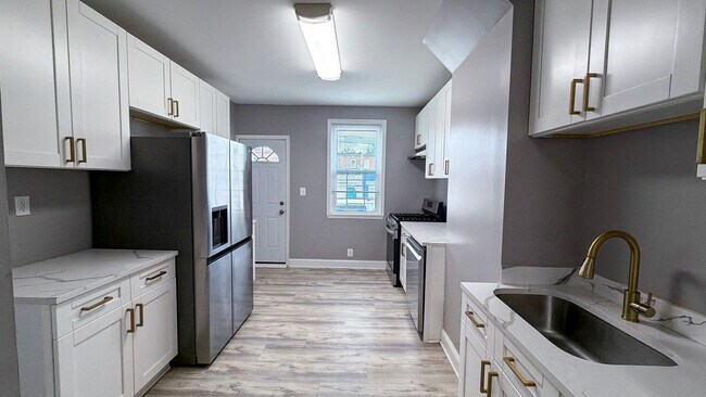 Foto del edificio - 439 N Robinson St