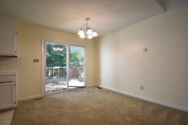 Building Photo - 5924 Dalton Rd