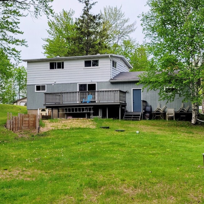 Building Photo - 5299 Sandy Loop