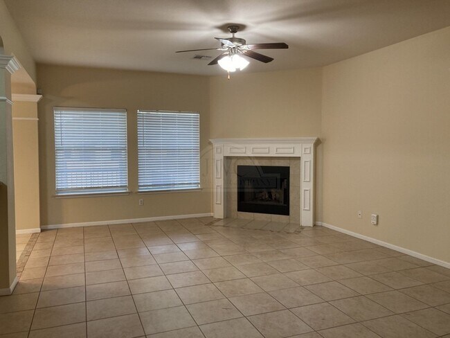 Building Photo - 6205 Nessy Dr