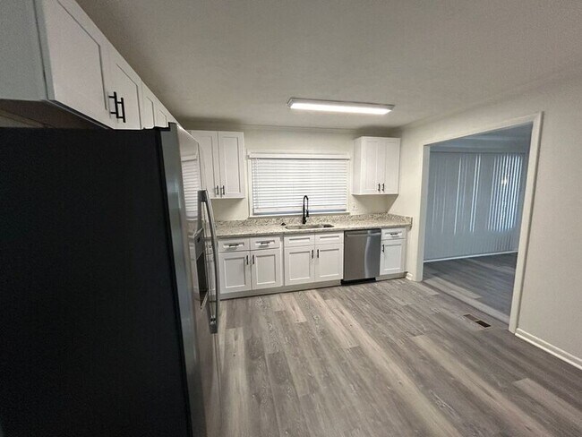 Foto del edificio - 4274 Cedar Ridge Trail