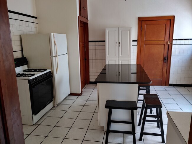 Cocina - 713 E Brady St