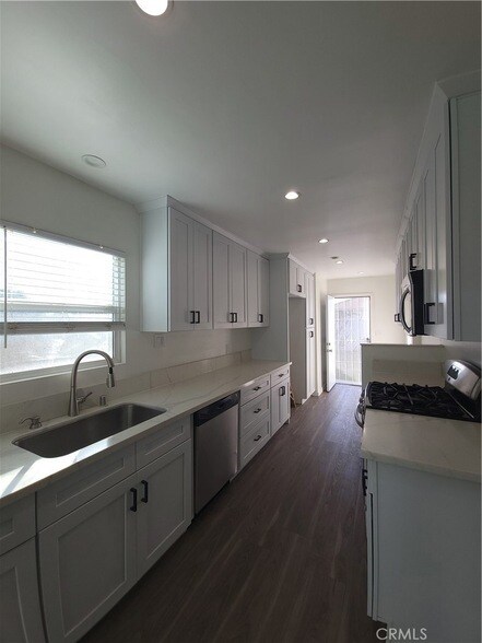 Foto del edificio - 13315 S Avalon Blvd