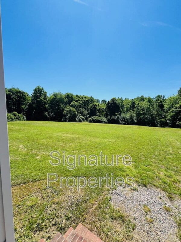 Building Photo - 13225 Old Happy Hill Rd