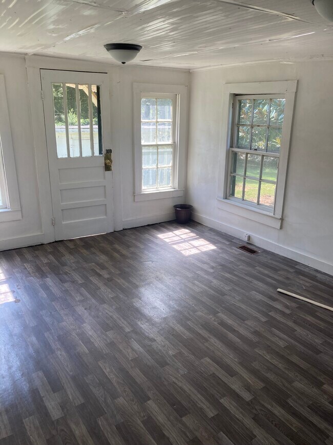 907 S Johnson St, Gaffney, SC 29340 House Rental in Gaffney, SC