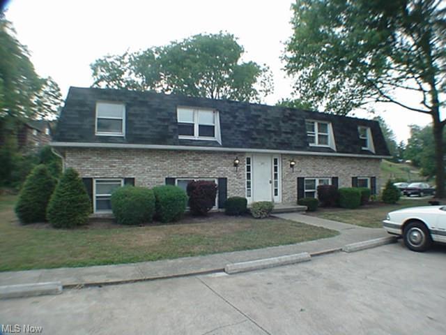Building Photo - 220 N Kapitzky Dr