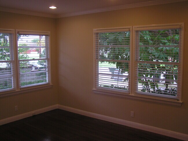 Foto del edificio - 3909 W Chandler Blvd