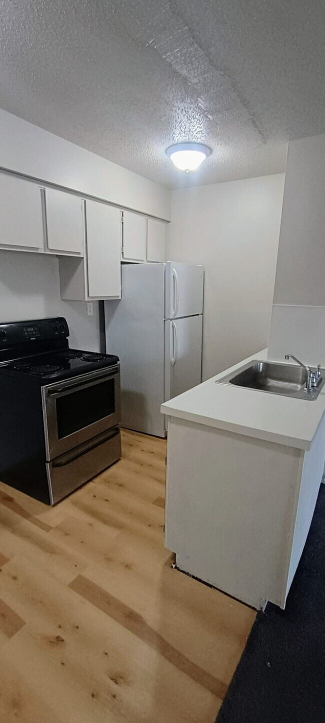 Foto del edificio - 24235 W McNichols Rd
