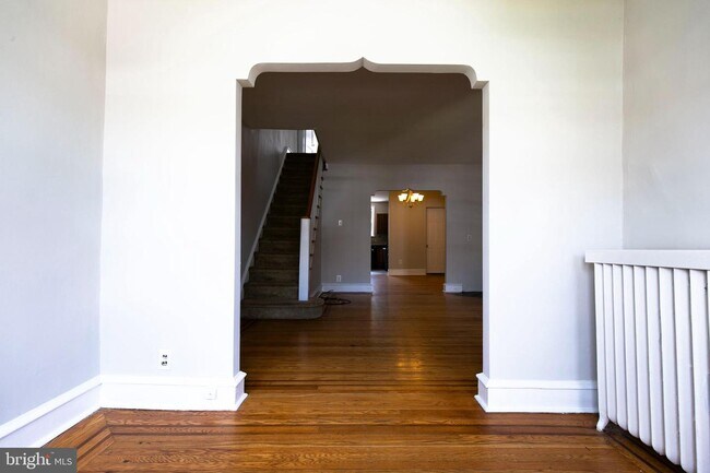 Building Photo - 211 Pensdale St