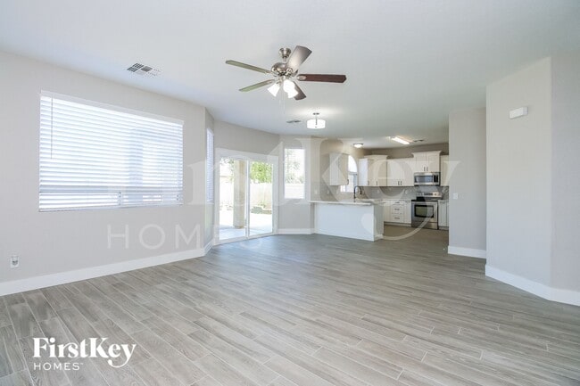 Foto del edificio - 4742 E Meadow Creek Way